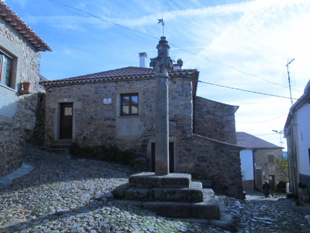 Villa Casinha Garcia à Penha Garcia Extérieur photo